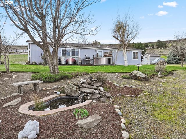 1105 COLUMBIA VIEW Dr, Arlington, OR 97812