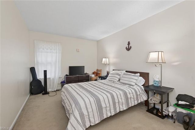 818 Quesnel DR, Virginia Beach, VA 23454