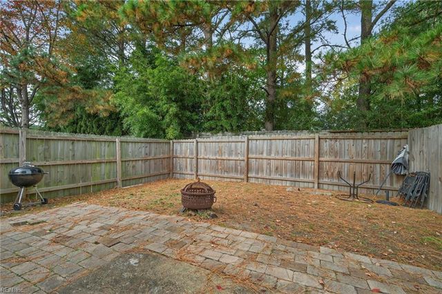 818 Quesnel DR, Virginia Beach, VA 23454