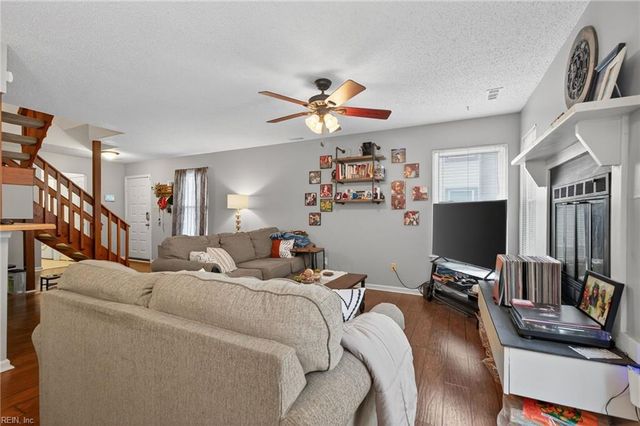 818 Quesnel DR, Virginia Beach, VA 23454