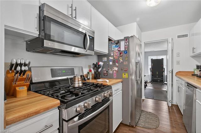 818 Quesnel DR, Virginia Beach, VA 23454