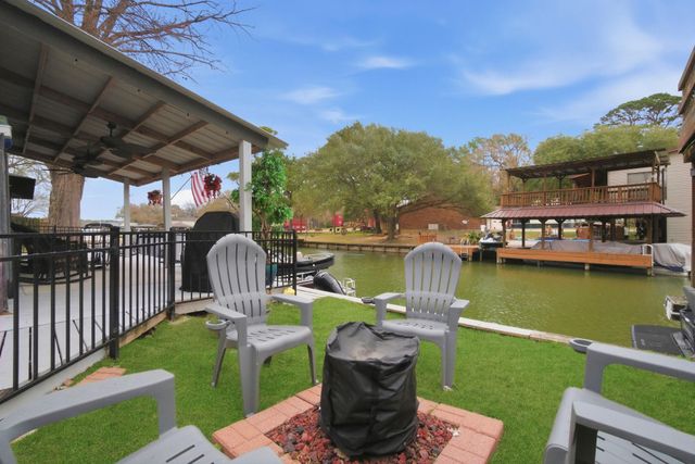 14174 Shadow Bay Drive, Willis, TX 77318