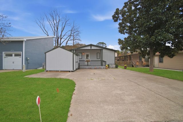 14174 Shadow Bay Drive, Willis, TX 77318