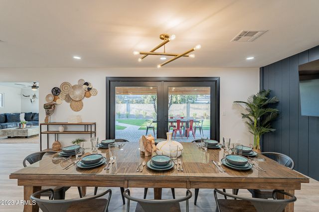 7440 E CAMBRIDGE Avenue, Scottsdale, AZ 85257