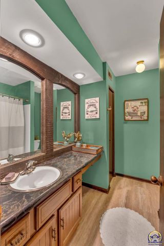 2618 SW 30th St, Topeka, KS 66611