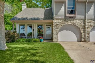 2618 SW 30th St, Topeka, KS 66611