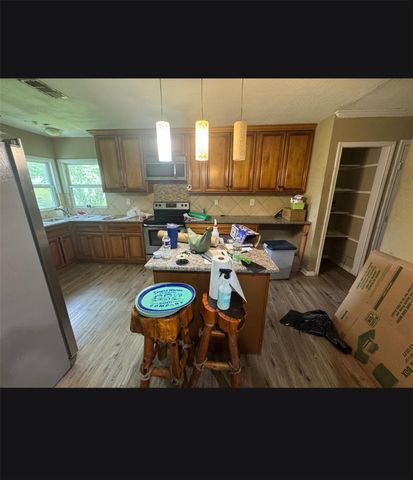 1633 Hawthorne Street, La Marque, TX 77568