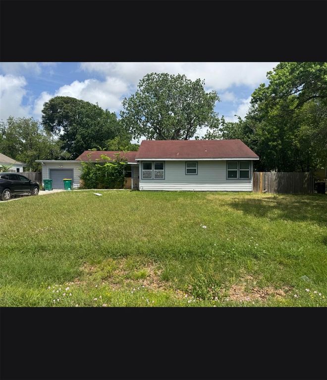 1633 Hawthorne Street, La Marque, TX 77568