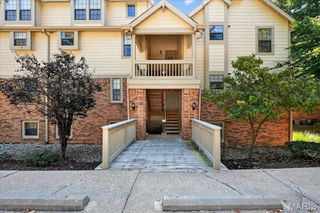 12952 Bryce Canyon Drive B, Maryland Heights, MO 63043