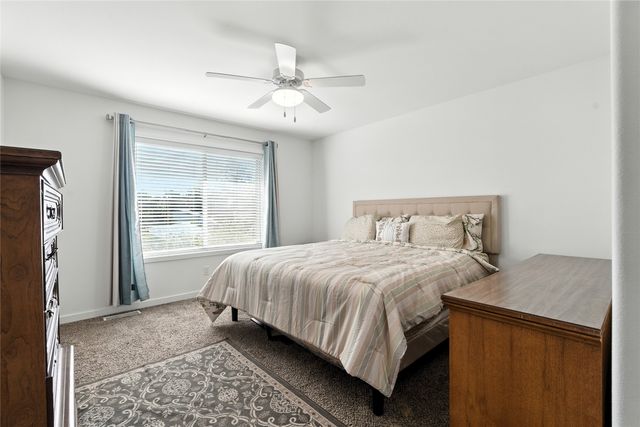 2126 Snapdragon Circle, Cedar Rapids, IA 52404