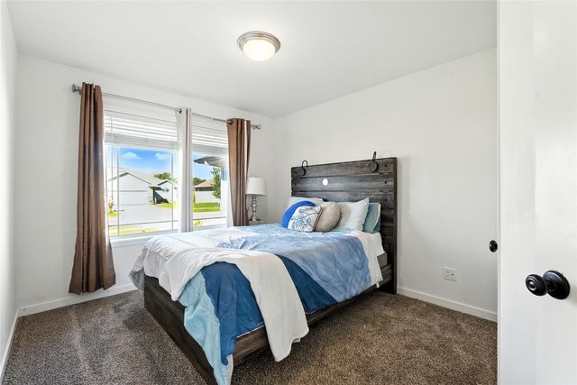 2126 Snapdragon Circle, Cedar Rapids, IA 52404