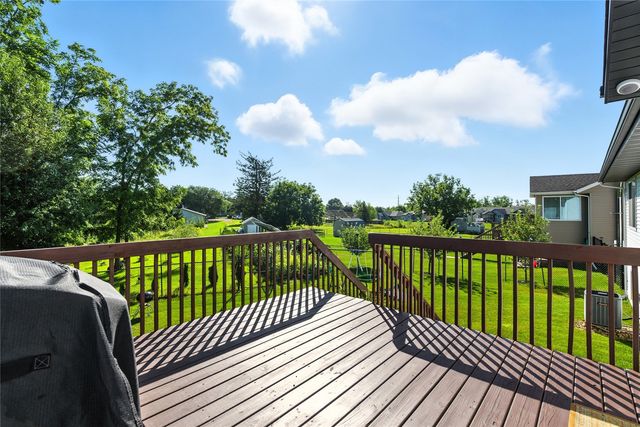 2126 Snapdragon Circle, Cedar Rapids, IA 52404