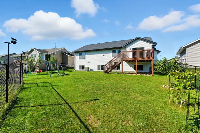 2126 Snapdragon Circle, Cedar Rapids, IA 52404