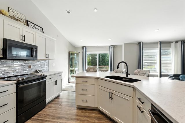 2126 Snapdragon Circle, Cedar Rapids, IA 52404