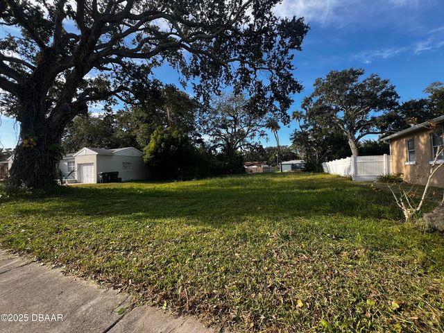 930 S Beach Street, Daytona Beach, FL 32114