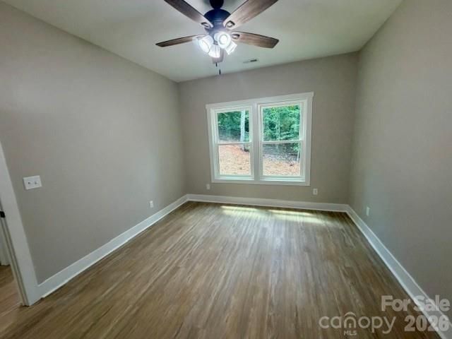 1135 Pinebrook Avenue SE, Valdese, NC 28690