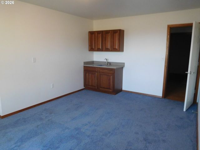 815 N MAIN St, Pendleton, OR 97801