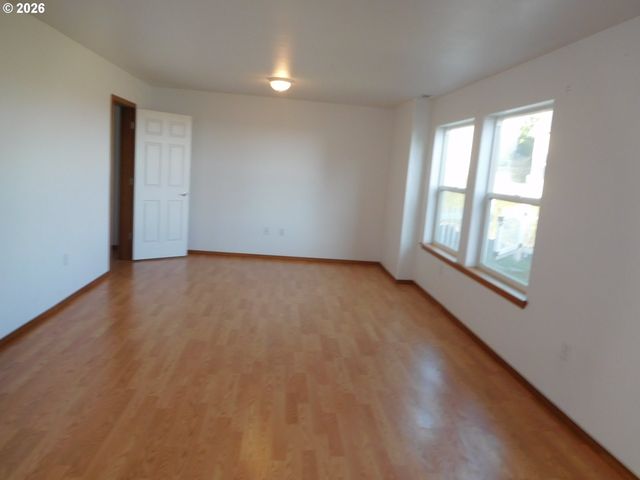 815 N MAIN St, Pendleton, OR 97801