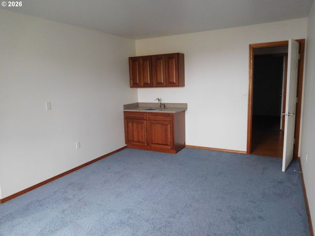 815 N MAIN St, Pendleton, OR 97801