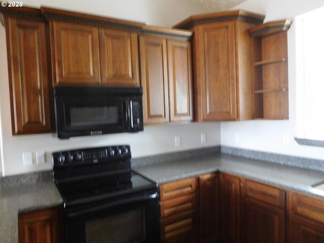 815 N MAIN St, Pendleton, OR 97801