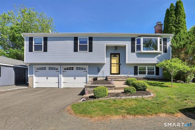58 School House Road, Wallingford, CT 06492