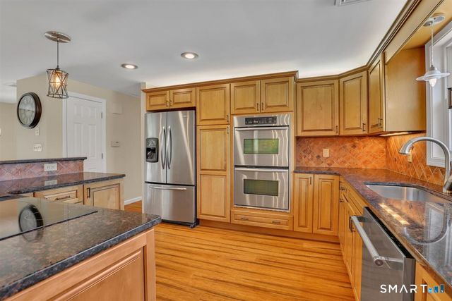 58 School House Road, Wallingford, CT 06492