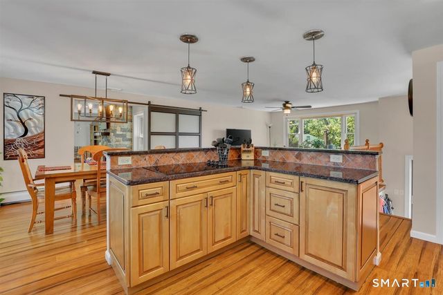 58 School House Road, Wallingford, CT 06492