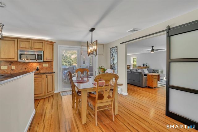 58 School House Road, Wallingford, CT 06492