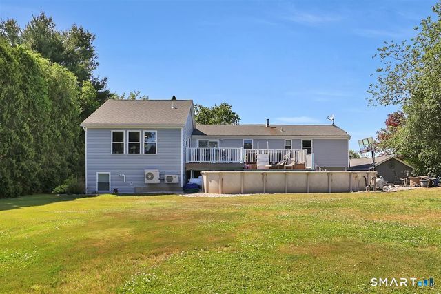 58 School House Road, Wallingford, CT 06492
