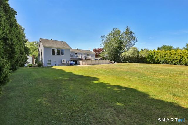 58 School House Road, Wallingford, CT 06492