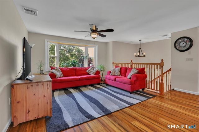 58 School House Road, Wallingford, CT 06492