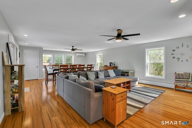 58 School House Road, Wallingford, CT 06492