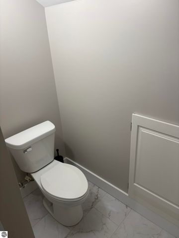 302 W Dresden Street, Kalkaska, MI 49646