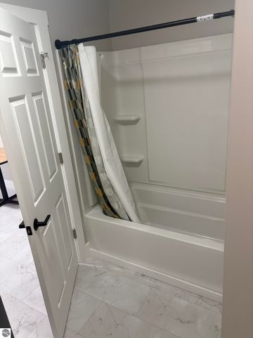 302 W Dresden Street, Kalkaska, MI 49646