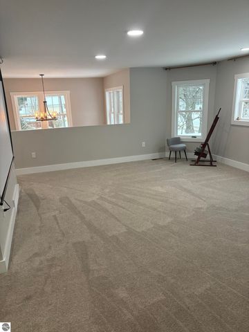 302 W Dresden Street, Kalkaska, MI 49646