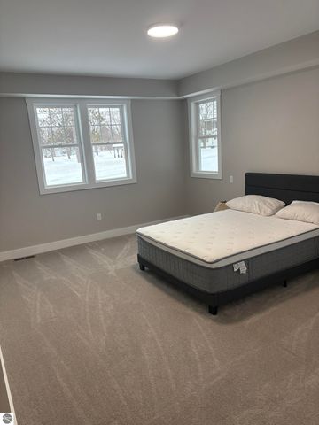 302 W Dresden Street, Kalkaska, MI 49646