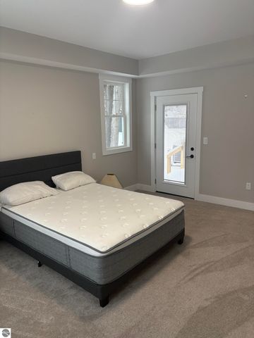 302 W Dresden Street, Kalkaska, MI 49646