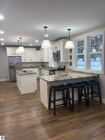 302 W Dresden Street, Kalkaska, MI 49646