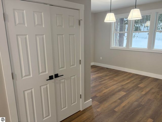 302 W Dresden Street, Kalkaska, MI 49646