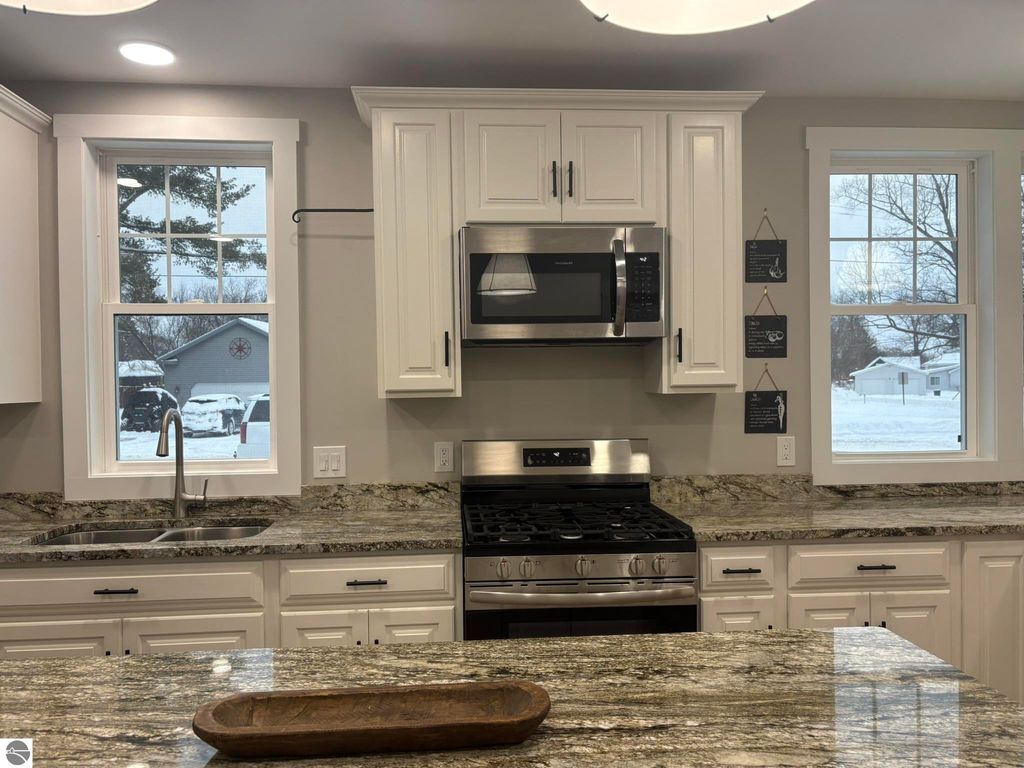 302 W Dresden Street, Kalkaska, MI 49646