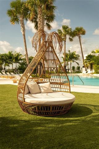 275 SW 6th St 1110, Miami, FL 33130