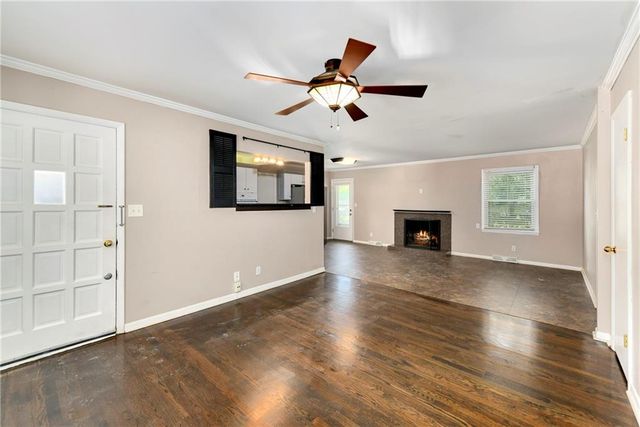 9503 Grandview Street, Overland Park, KS 66212