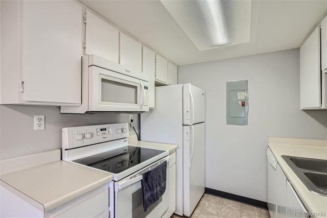 2201 Sable Boulevard 1008, Aurora, CO 80011