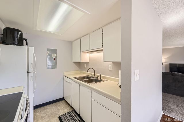 2201 Sable Boulevard 1008, Aurora, CO 80011