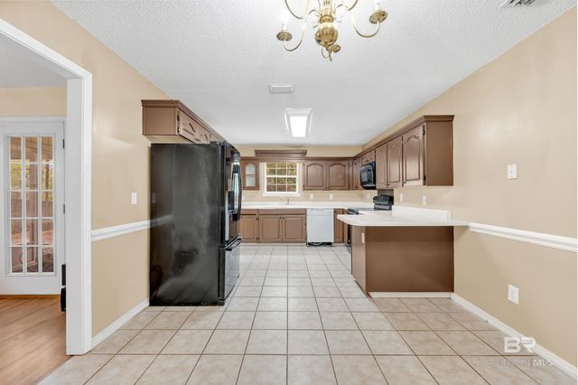 255 Maple Circle, Daphne, AL 36526