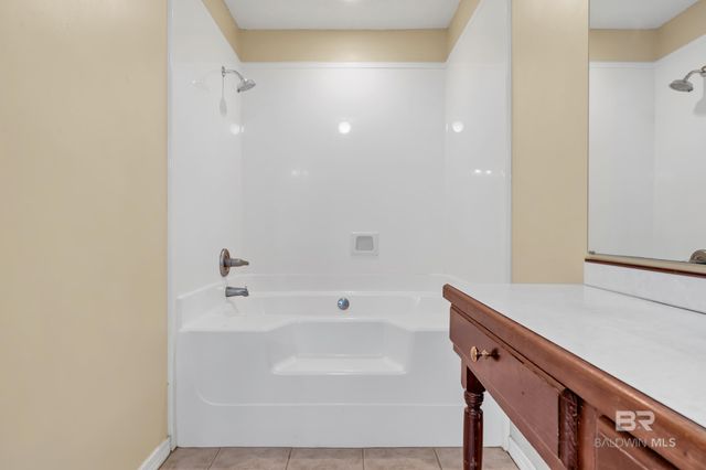 255 Maple Circle, Daphne, AL 36526