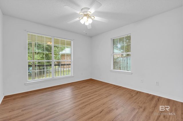 255 Maple Circle, Daphne, AL 36526