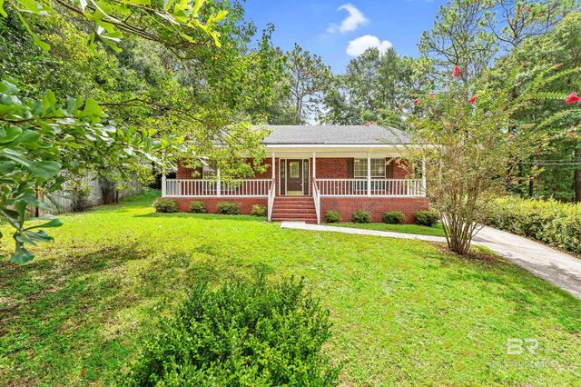 255 Maple Circle, Daphne, AL 36526