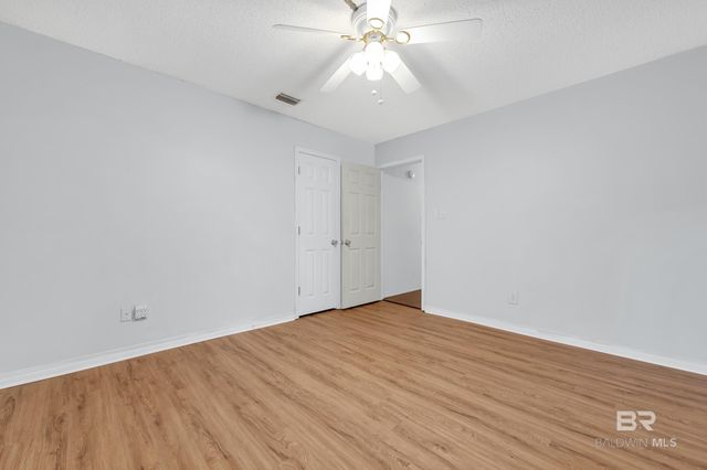 255 Maple Circle, Daphne, AL 36526