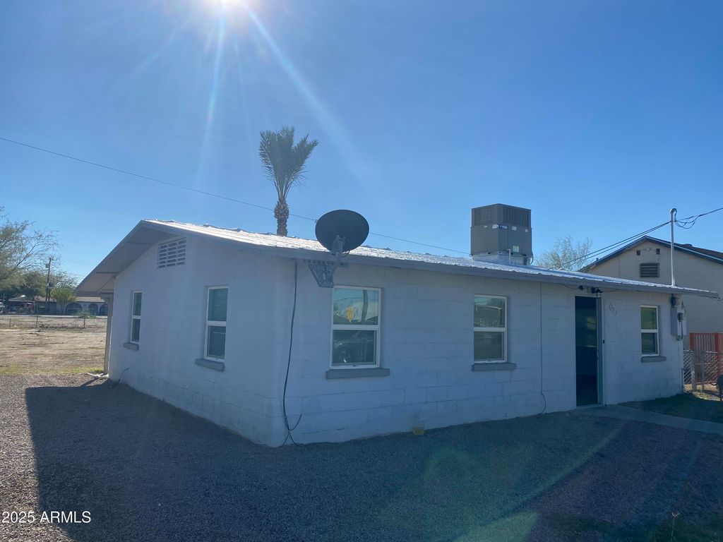 203 E 12TH Street, Eloy, AZ 85131